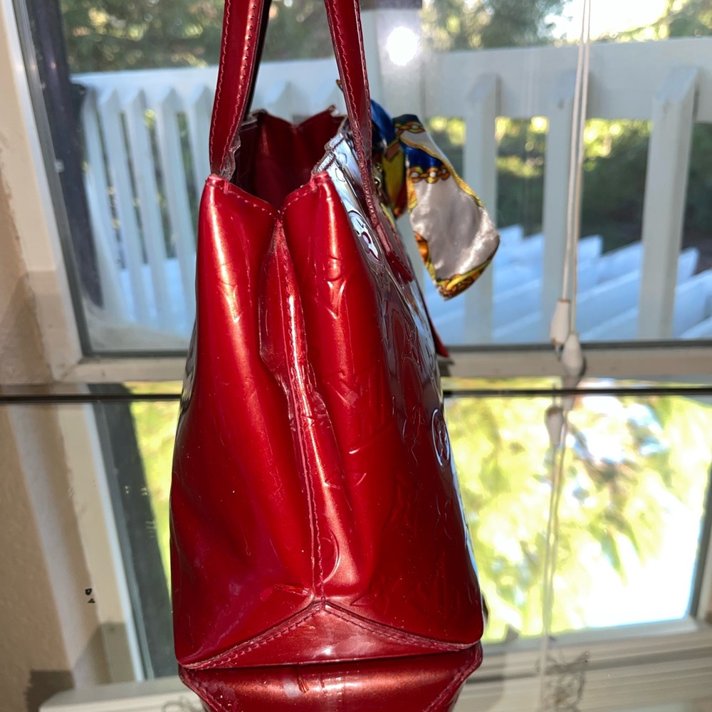 Luis Vuitton Red Bag With Lock And Key - image 5